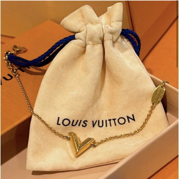 Louis Vuitton Essential V Bracelet