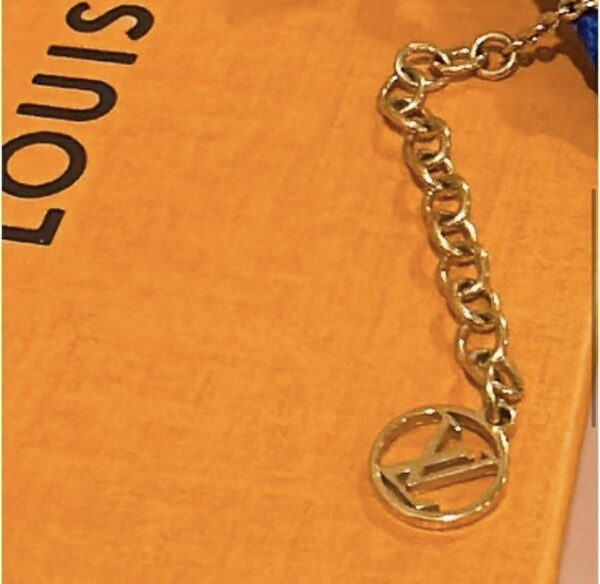 Louis Vuitton Essential V Bracelet - Image 3